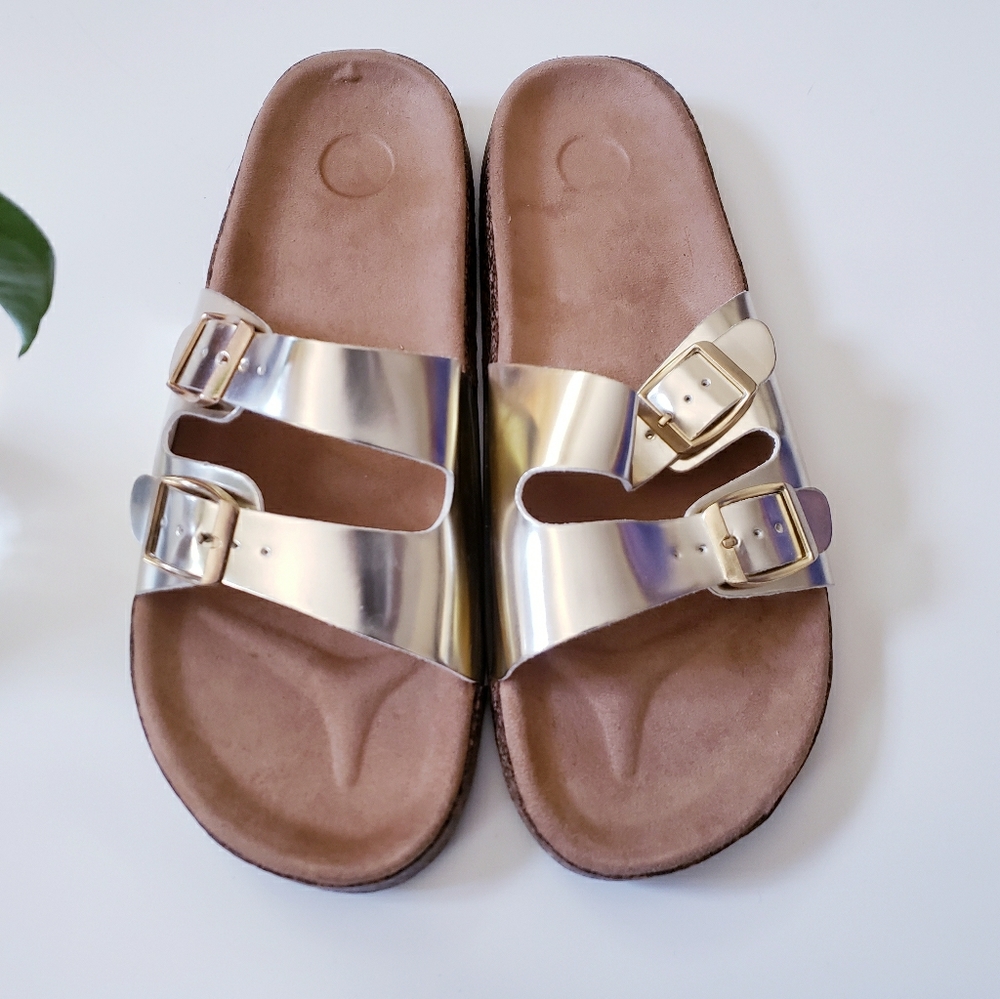 Gold sandles